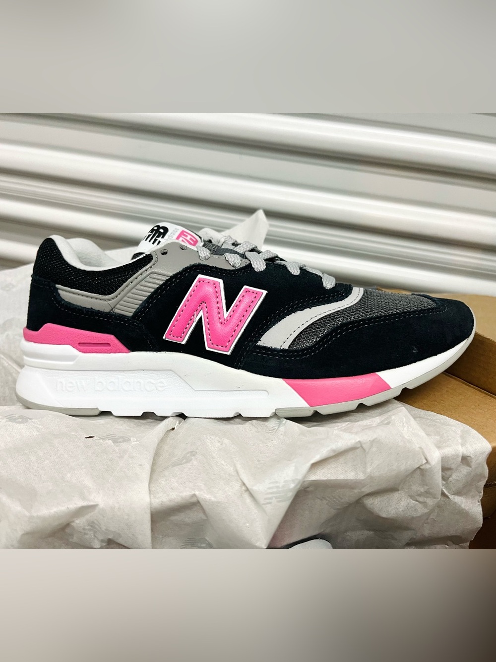 New Balance Women Casual Sneakers Shoes Black / Pink size 7